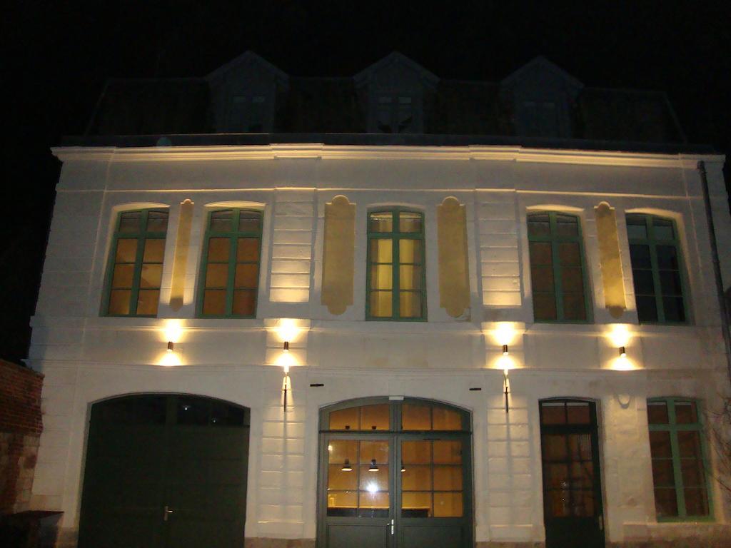 La Cour Des Carmes Acomodação com café da manhã Arras Exterior foto